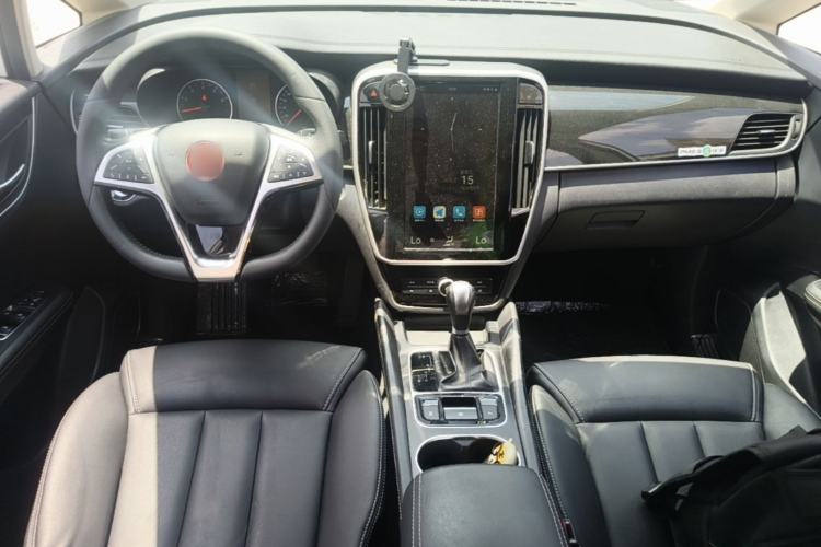 Used BYD Song MAX 2017 1.5T Automatic Smart Connect Prestige 7-Seater Center Console
