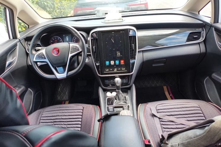 Used BYD Song MAX 2017 1.5T Automatic Smart Connect Luxury 7-Seater Center Console