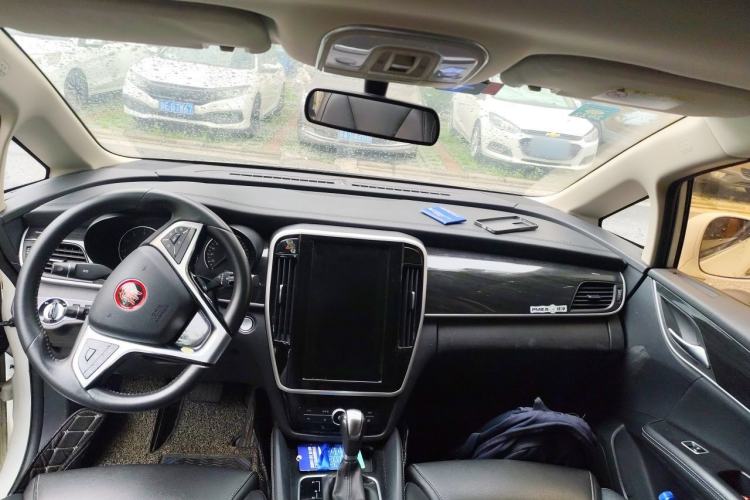 Used BYD Song MAX 2017 1.5T Automatic Smart Connect Elite 7-Seater Center Console