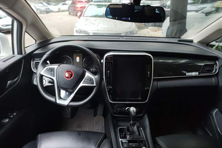 Used BYD Song MAX 2017 1.5T Automatic Smart Connect Elite 7-Seater Center Console