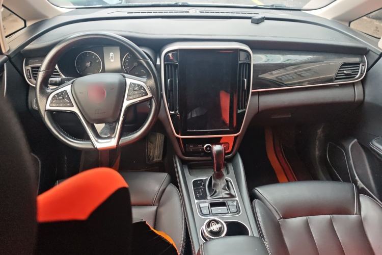Used BYD Song MAX 2017 1.5T Automatic Smart Connect Prestige 7-Seater Center Console