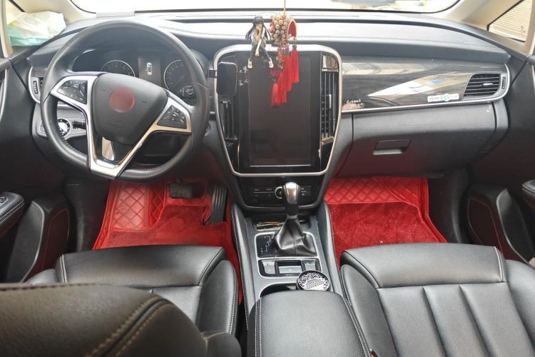 Used BYD Song MAX 2017 1.5T Automatic Smart Connect Elite 7-Seater Center Console