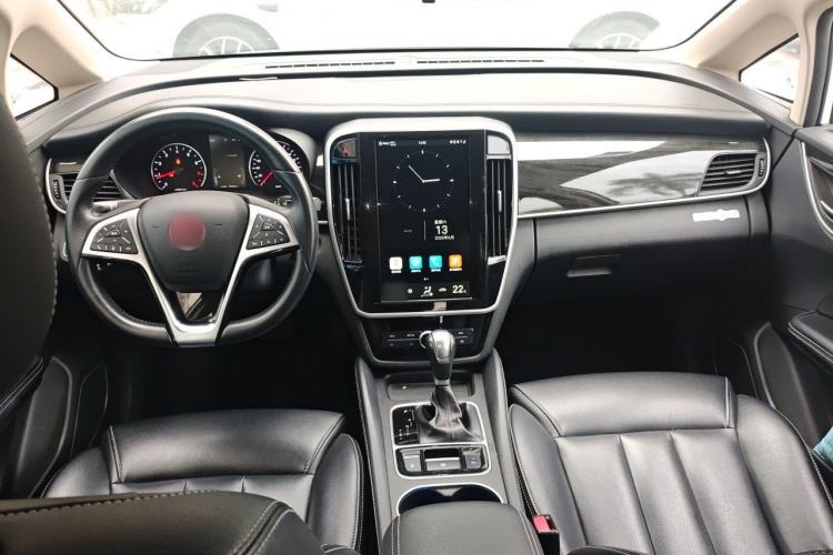 Used BYD Song MAX 2017 1.5T Automatic Smart Connect Prestige 7-Seater Center Console