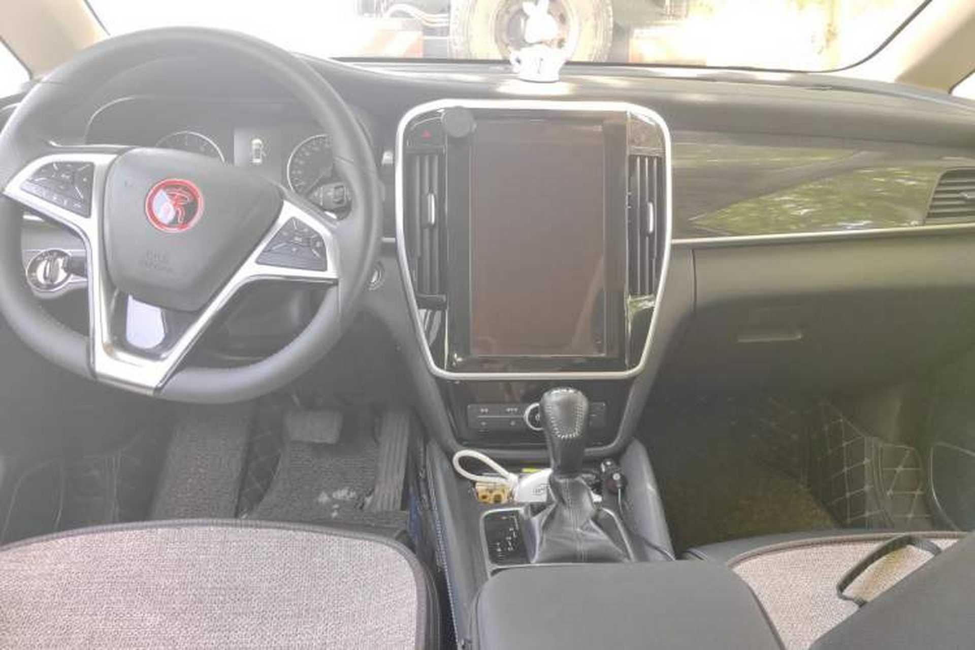 Used BYD Song MAX 2017 1.5T Automatic Smart Connect Elite 7-Seater Center Console