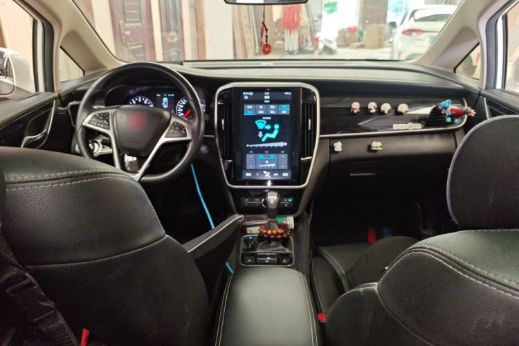 Used BYD Song MAX 2017 1.5T Automatic Smart Connect Elite 7-Seater Center Console