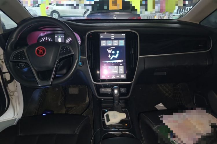 Used BYD Song MAX 2017 1.5T Automatic Smart Connect Luxury 7-Seater Center Console
