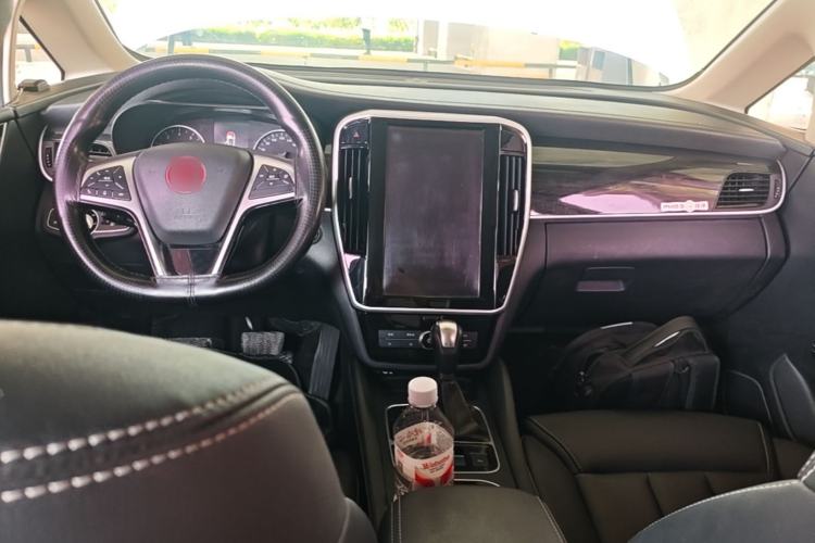 Used BYD Song MAX 2017 1.5T Automatic Smart Connect Elite 7-Seater Center Console