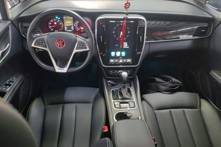 Used BYD Song MAX 2017 1.5T Automatic Smart Connect Elite 7-Seater Center Console