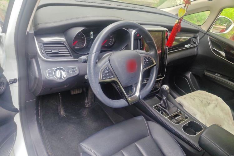 Used BYD Song MAX 2017 1.5T Automatic Smart Connect Elite 7-Seater Center Console