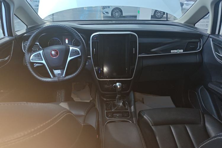 Used BYD Song MAX 2017 1.5T Automatic Smart Connect Elite 7-Seater Center Console