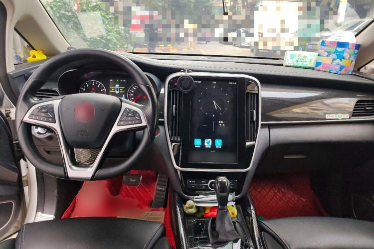 Used BYD Song MAX 2017 1.5T Automatic Smart Connect Prestige 7-Seater Center Console