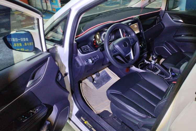 Used BYD Song MAX 2017 1.5T Manual Comfort 7-Seater Driver Seat