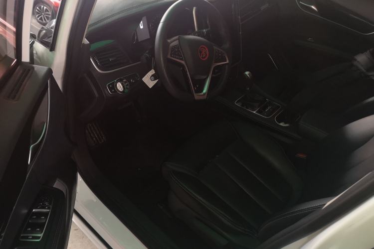 Used BYD Song MAX 2017 1.5T Automatic Smart Connect Elite 7-Seater Driver Seat