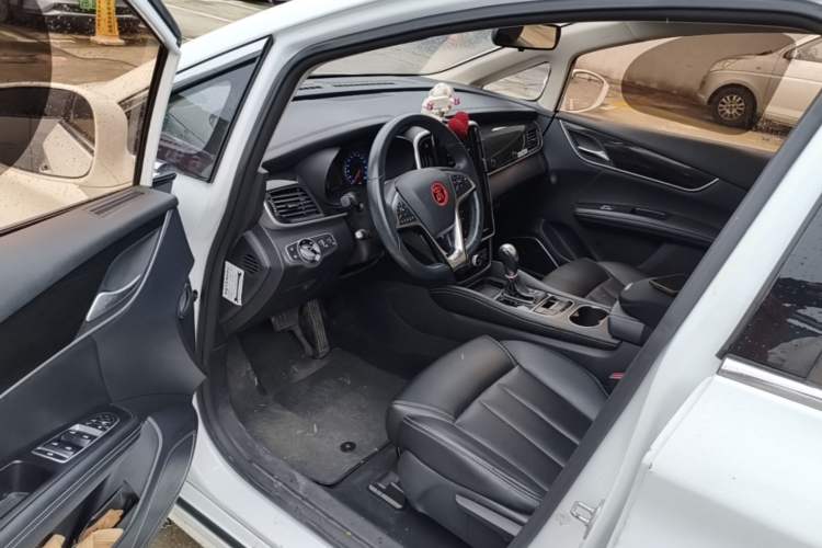 Used BYD Song MAX 2017 1.5T Automatic Smart Connect Elite 7-Seater Driver Seat