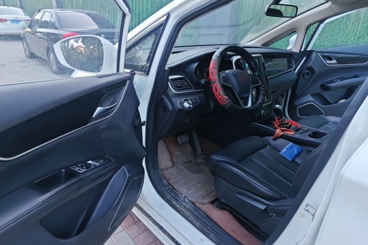 Used BYD Song MAX 2017 1.5T Automatic Smart Connect Luxury 7-Seater Driver Seat