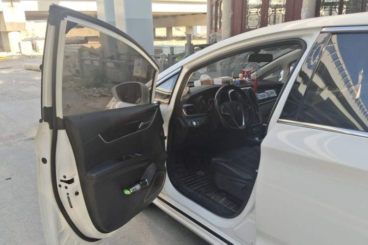 Used BYD Song MAX 2017 1.5T Automatic Smart Connect Luxury 7-Seater Driver Seat
