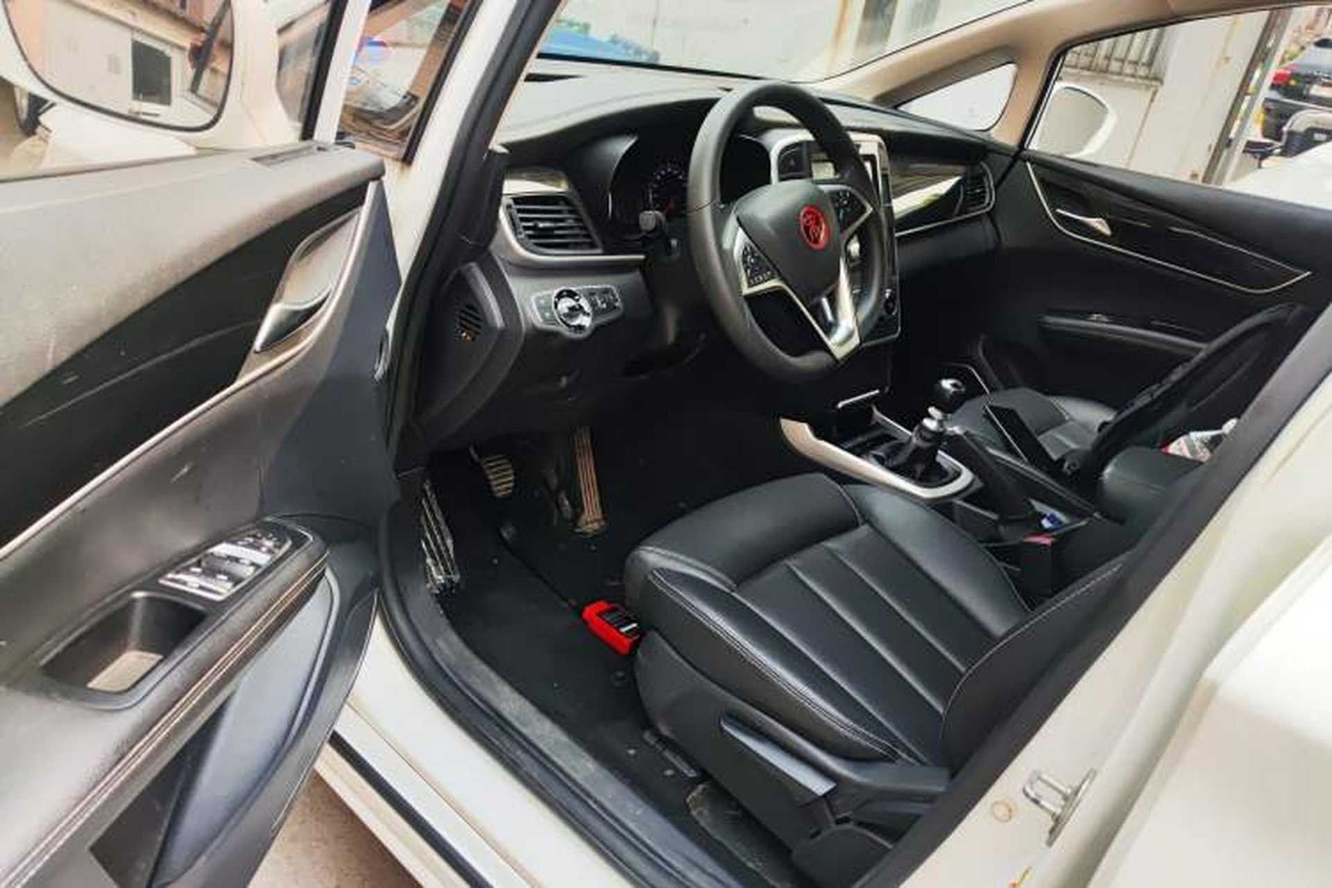 Used BYD Song MAX 2017 1.5T Manual Smart Connect Luxury 7-Seater Driver Seat