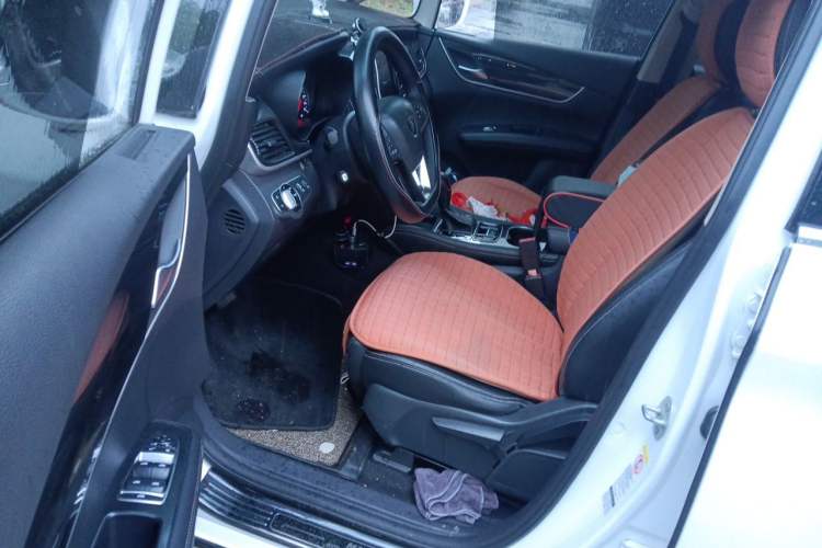 Used BYD Song MAX 2017 1.5T Automatic Smart Connect Elite 7-Seater Driver Seat