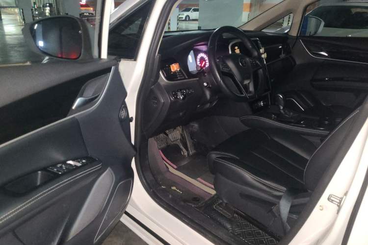 Used BYD Song MAX 2017 1.5T Automatic Smart Connect Elite 7-Seater Driver Seat