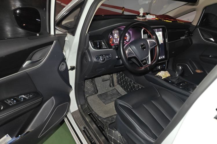 Used BYD Song MAX 2017 1.5T Automatic Smart Connect Elite 7-Seater Driver Seat