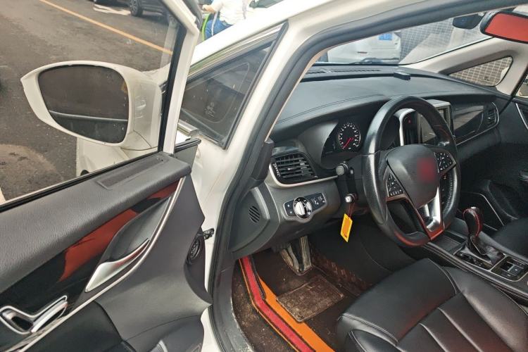 Used BYD Song MAX 2017 1.5T Automatic Smart Connect Prestige 7-Seater Driver Seat