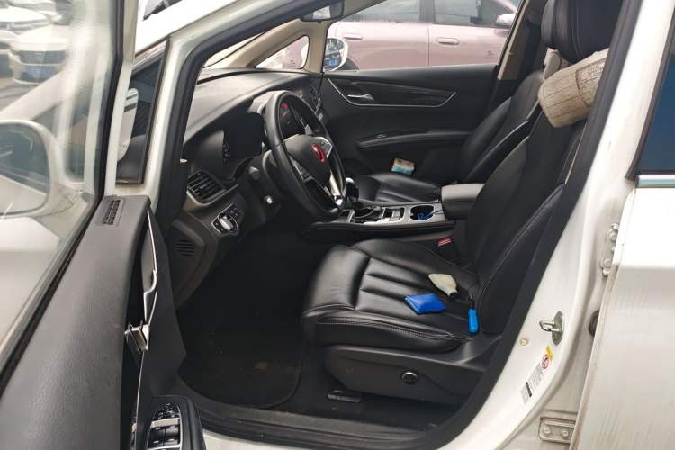 Used BYD Song MAX 2017 1.5T Automatic Smart Connect Prestige 7-Seater Driver Seat