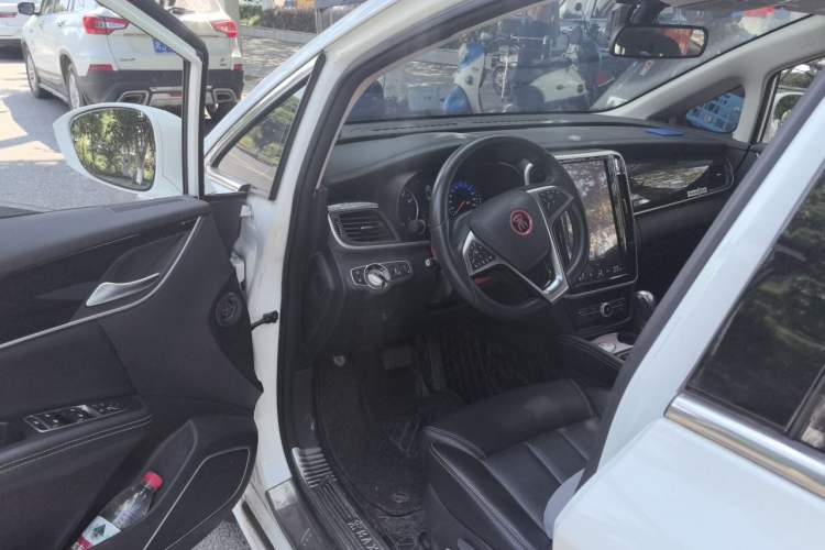 Used BYD Song MAX 2017 1.5T Automatic Smart Connect Elite 7-Seater Driver Seat