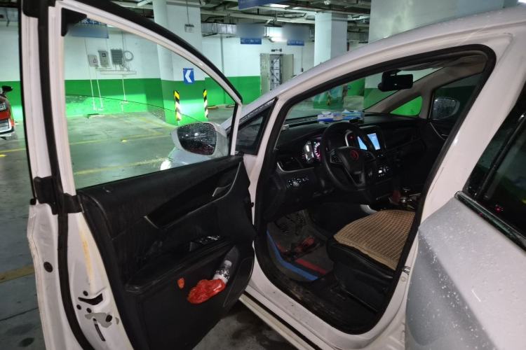 Used BYD Song MAX 2017 1.5T Manual Smart Connect Luxury 7-Seater Driver Seat