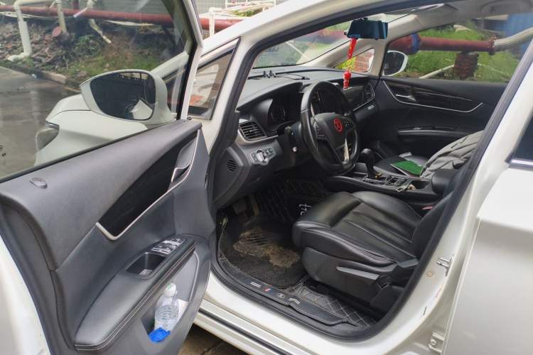 Used BYD Song MAX 2017 1.5T Automatic Smart Connect Elite 7-Seater Driver Seat
