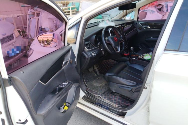Used BYD Song MAX 2017 1.5T Automatic Smart Connect Elite 7-Seater Driver Seat