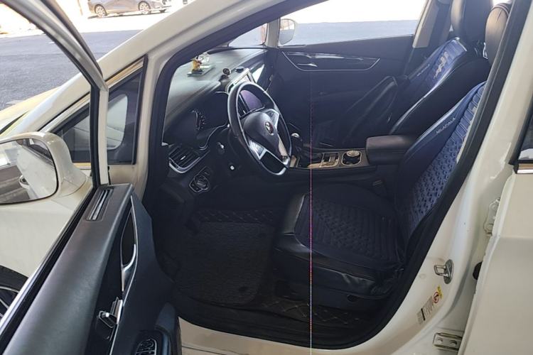 Used BYD Song MAX 2017 1.5T Automatic Smart Connect Prestige 7-Seater Driver Seat