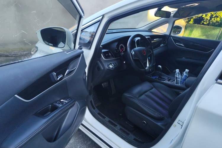 Used BYD Song MAX 2017 1.5T Automatic Smart Connect Prestige 7-Seater Driver Seat