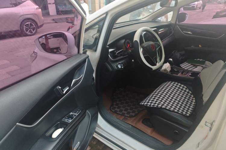 Used BYD Song MAX 2017 1.5T Automatic Smart Connect Prestige 7-Seater Driver Seat