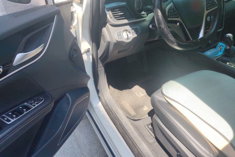 Used BYD Song MAX 2017 1.5T Automatic Smart Connect Prestige 7-Seater Driver Seat