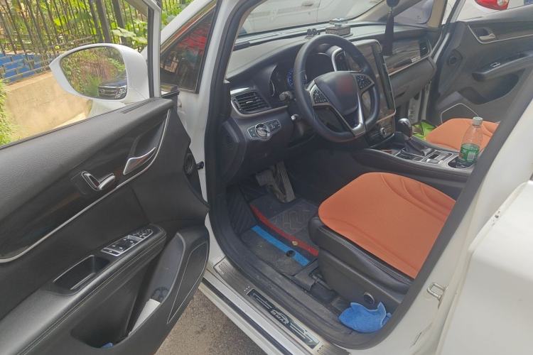 Used BYD Song MAX 2017 1.5T Automatic Smart Connect Prestige 7-Seater Driver Seat