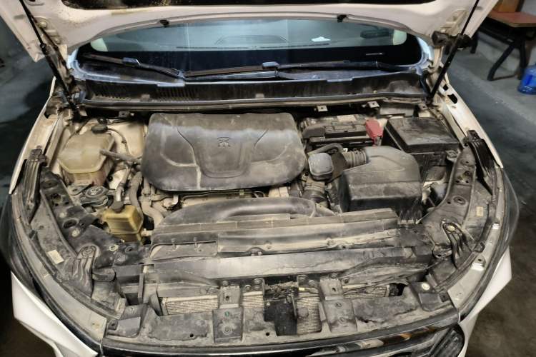 Used BYD Song MAX 2017 1.5T Automatic Smart Connect Elite 7-Seater Engine Bay