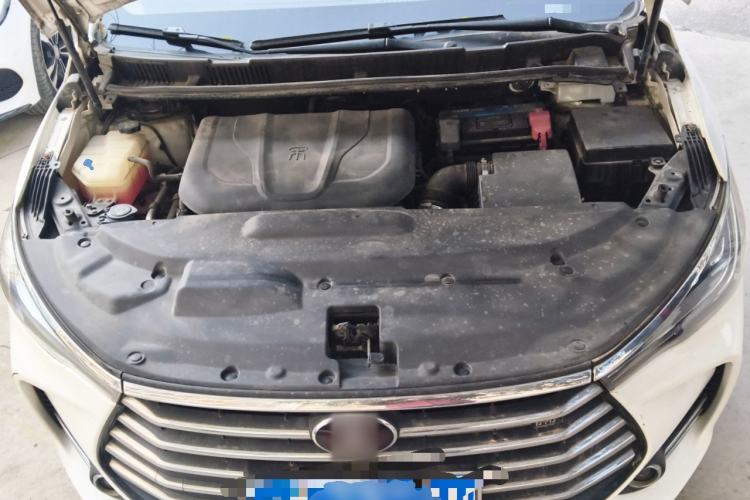 Used BYD Song MAX 2017 1.5T Manual Comfort 7-Seater Engine Bay