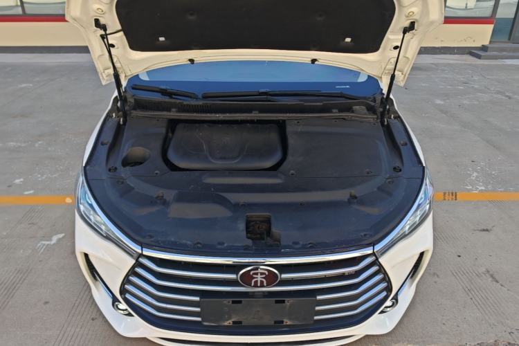 Used BYD Song MAX 2017 1.5T Automatic Smart Connect Elite 7-Seater Engine Bay