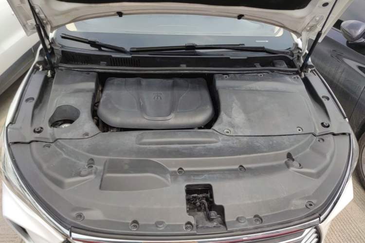Used BYD Song MAX 2017 1.5T Automatic Smart Connect Elite 7-Seater Engine Bay