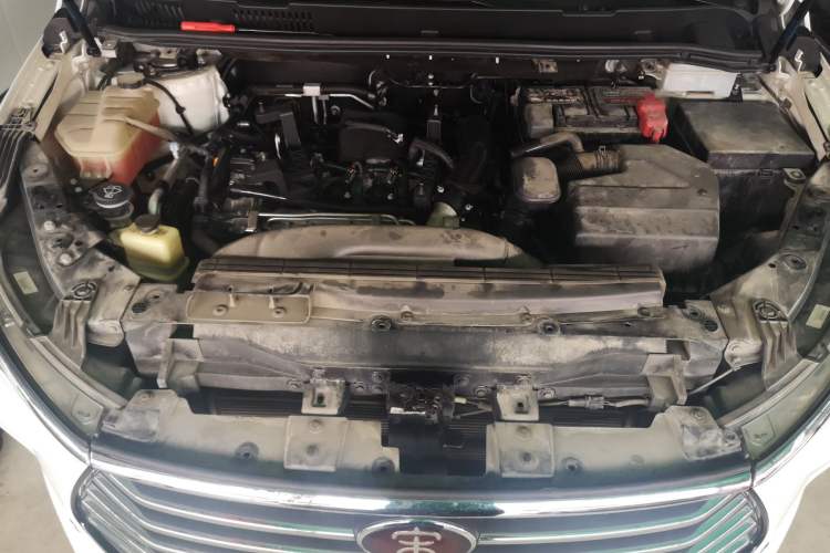 Used BYD Song MAX 2017 1.5T Automatic Smart Connect Elite 7-Seater Engine Bay