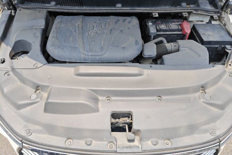 Used BYD Song MAX 2017 1.5T Automatic Smart Connect Elite 7-Seater Engine Bay