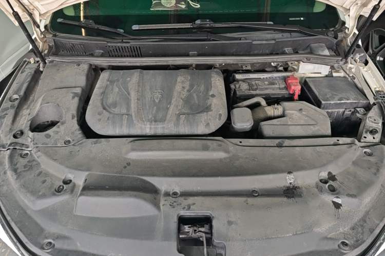 Used BYD Song MAX 2017 1.5T Automatic Smart Connect Prestige 7-Seater Engine Bay