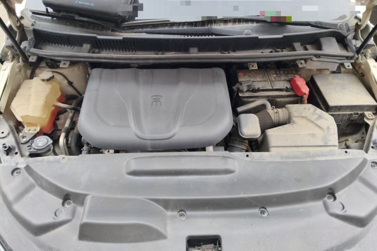 Used BYD Song MAX 2017 1.5T Automatic Smart Connect Elite 7-Seater Engine Bay