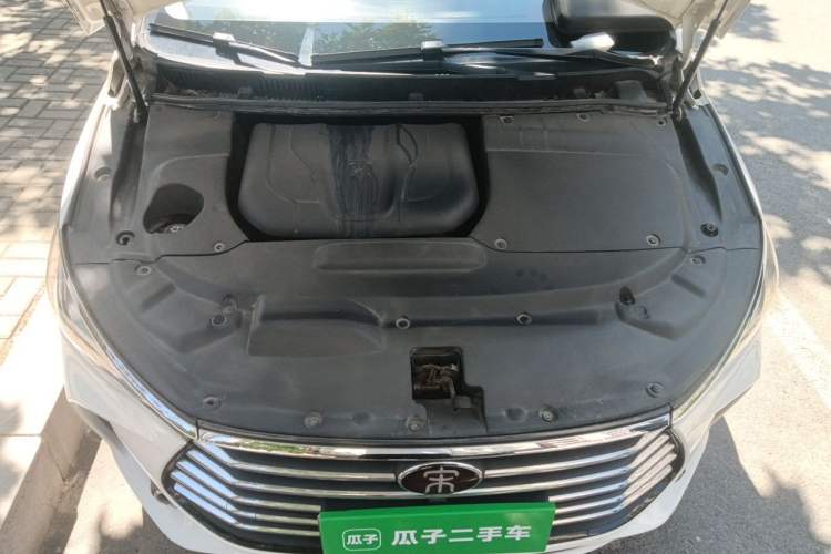 Used BYD Song MAX 2017 1.5T Automatic Smart Connect Elite 7-Seater Engine Bay