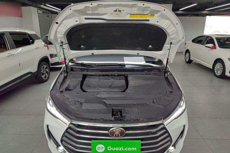 Used BYD Song MAX 2017 1.5T Automatic Smart Connect Luxury 7-Seater Engine Bay