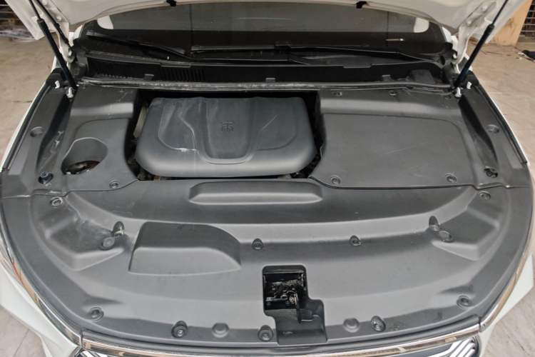Used BYD Song MAX 2017 1.5T Automatic Smart Connect Elite 7-Seater Engine Bay