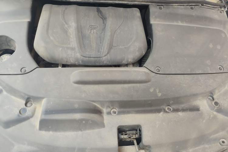 Used BYD Song MAX 2017 1.5T Automatic Smart Connect Elite 7-Seater Engine Bay