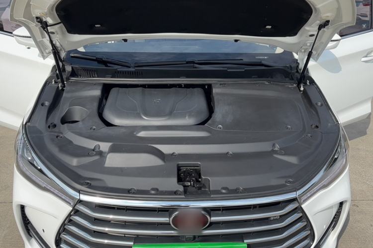Used BYD Song MAX 2017 1.5T Automatic Smart Connect Elite 7-Seater Engine Bay