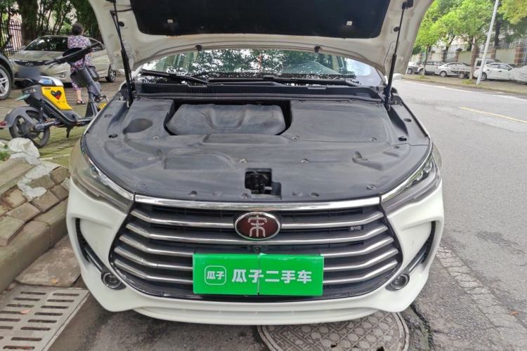 Used BYD Song MAX 2017 1.5T Automatic Smart Connect Prestige 7-Seater Engine Bay