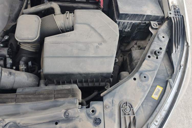 Used BYD Song MAX 2017 1.5T Automatic Smart Connect Luxury 7-Seater Engine Bay Left